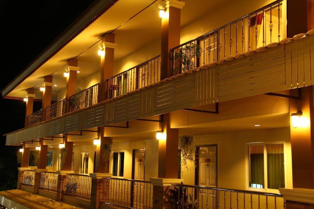 Nan Thara Place Exterior foto
